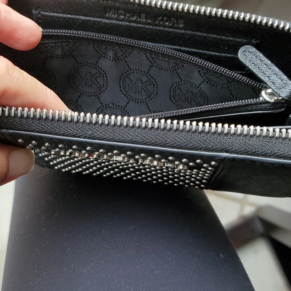 Black studded Michael kors wristlet, used - Picture 4 of 5